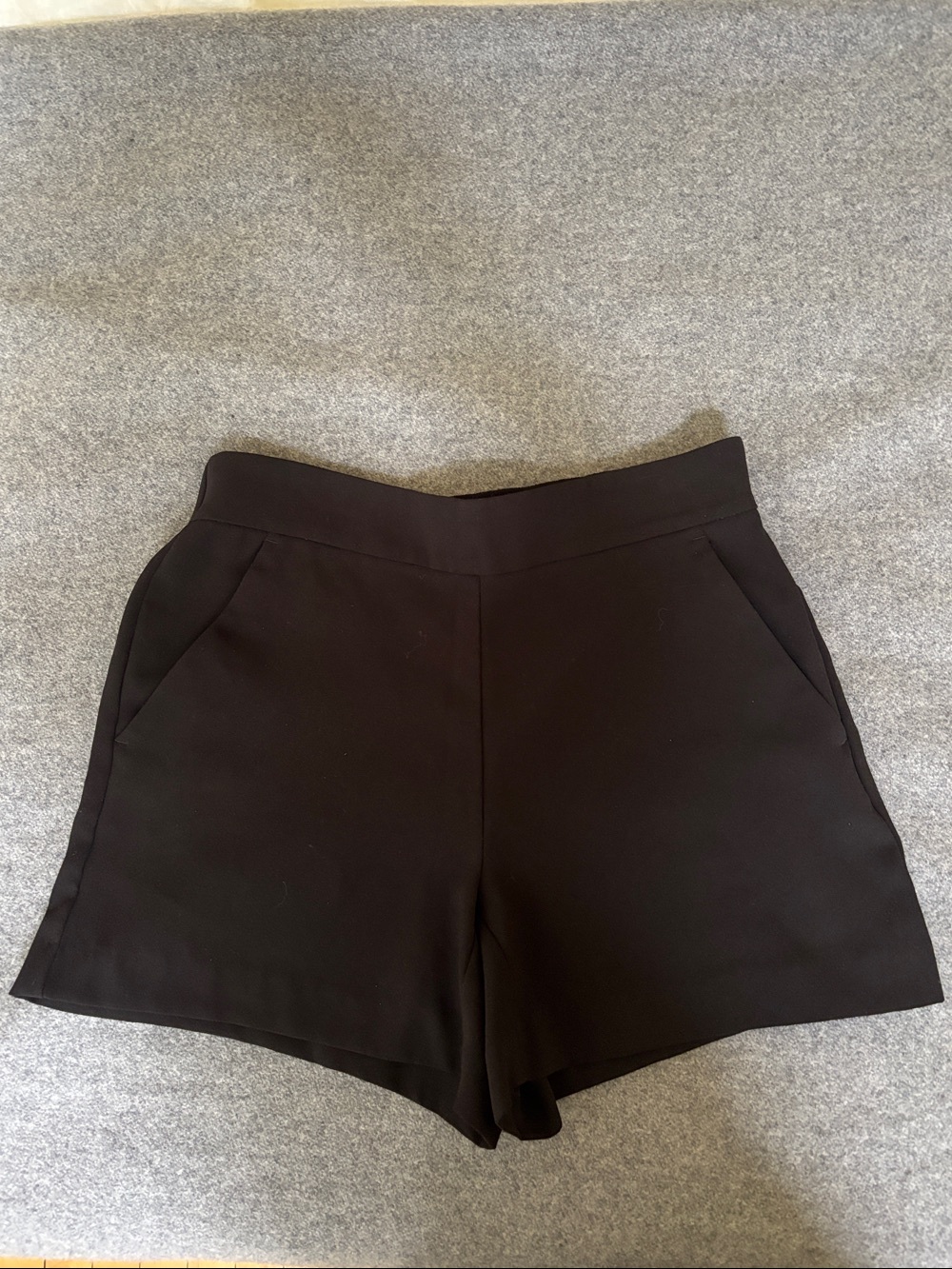 LOFT Black Women's Shorts, XS (Like New)